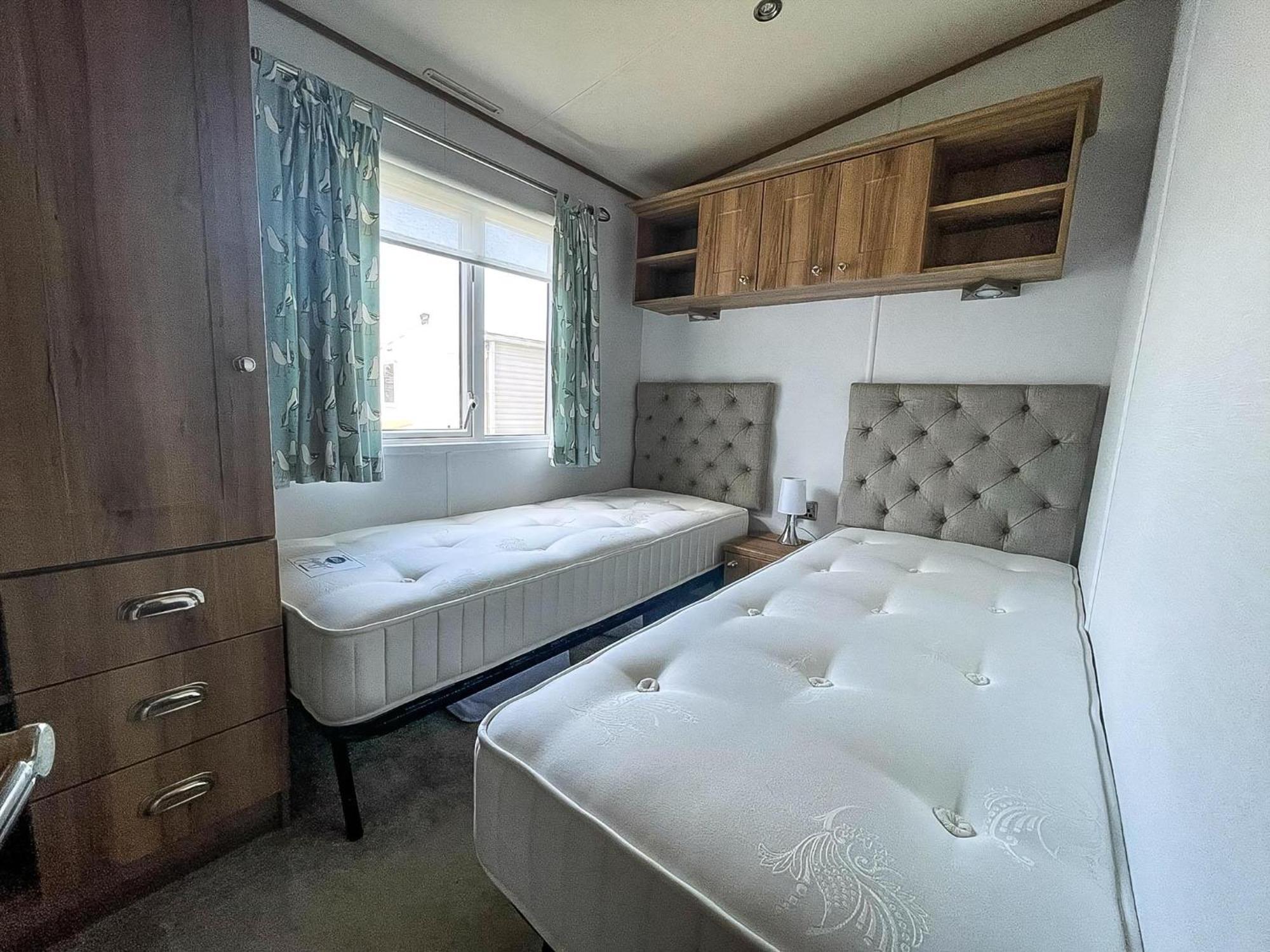 Beautiful Caravan With Decking At Carlton Meres Holiday Park, Suffolk Ref 60022M Saxmundham Bagian luar foto