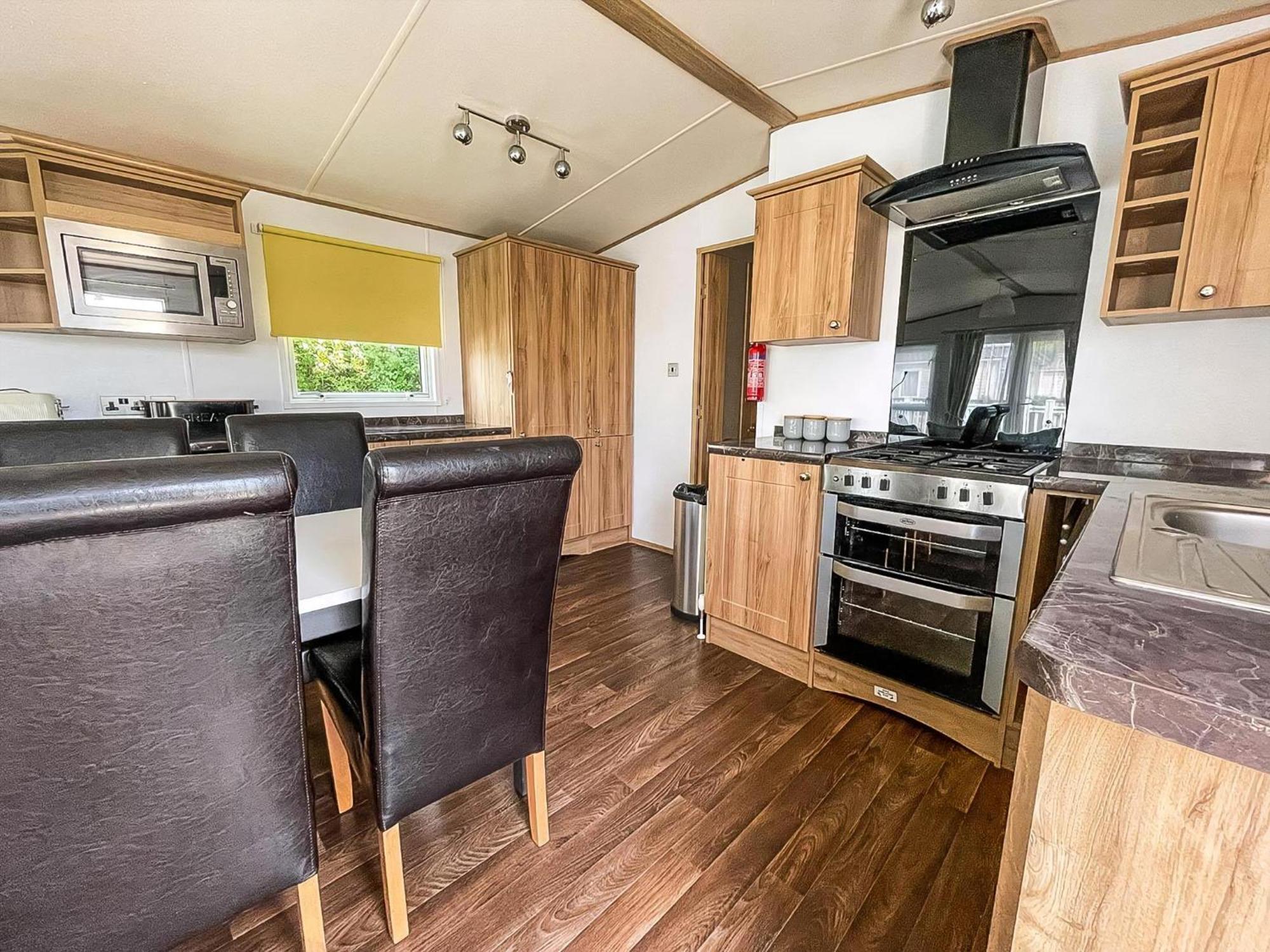 Beautiful Caravan With Decking At Carlton Meres Holiday Park, Suffolk Ref 60022M Saxmundham Bagian luar foto